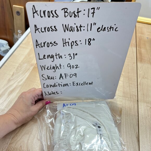 Fraiche By J White Off-Shoulder Ruffle Hem Romper Size Small - Picture 12 of 13